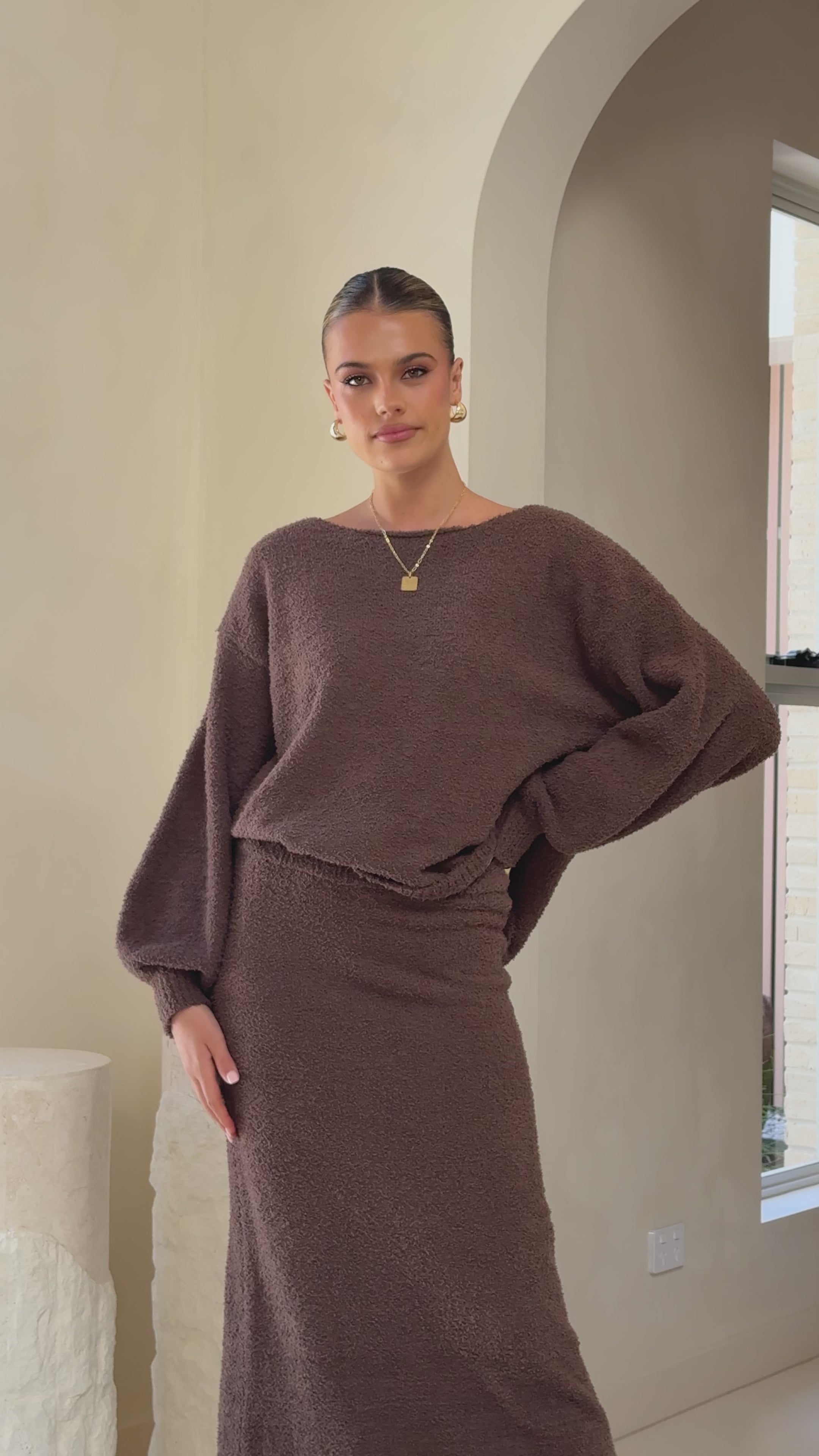 Load video: Cohen Knit Jumper - Chocolate - Billy J