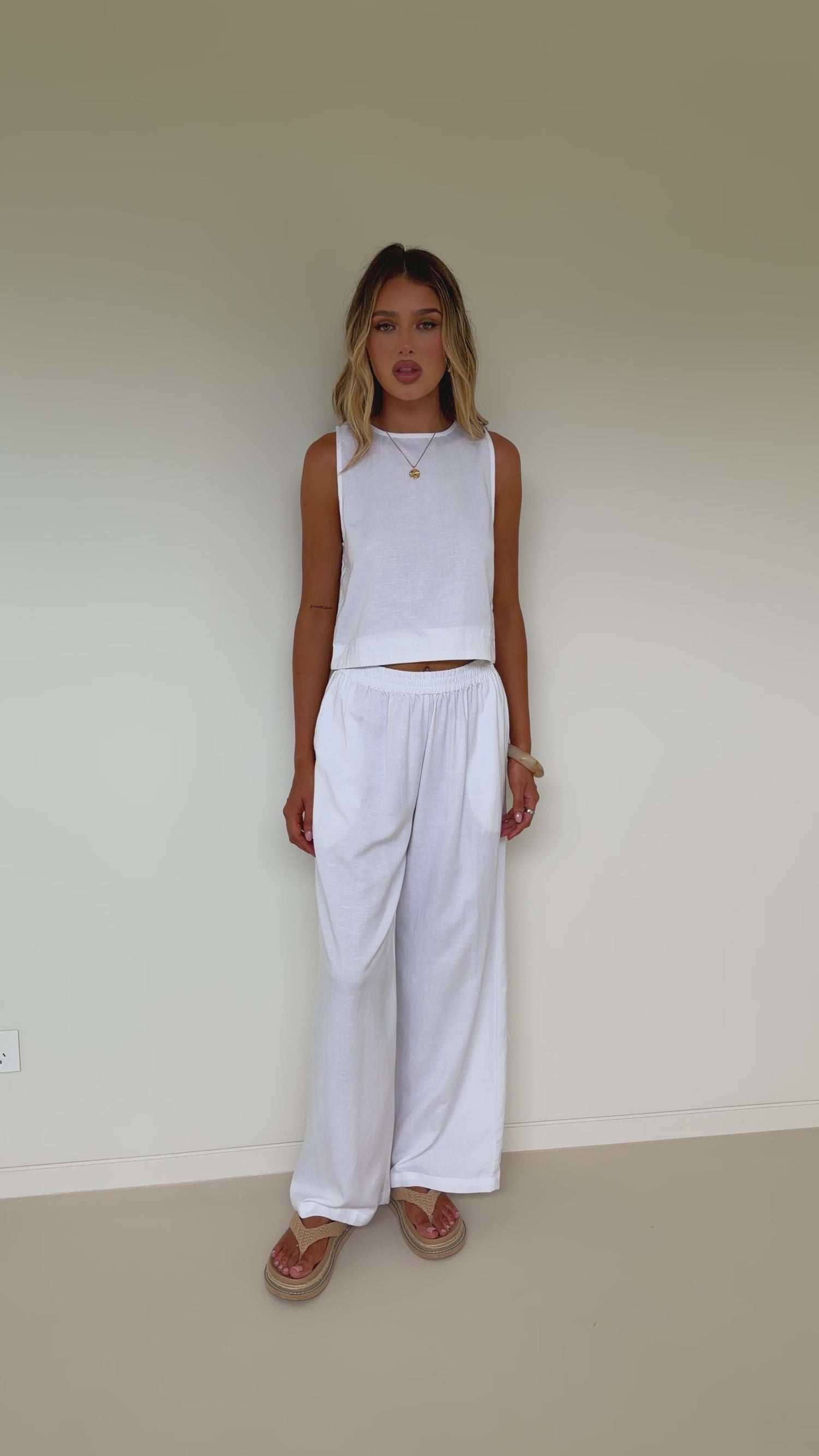 Nadie Crop Top - White - Billy J