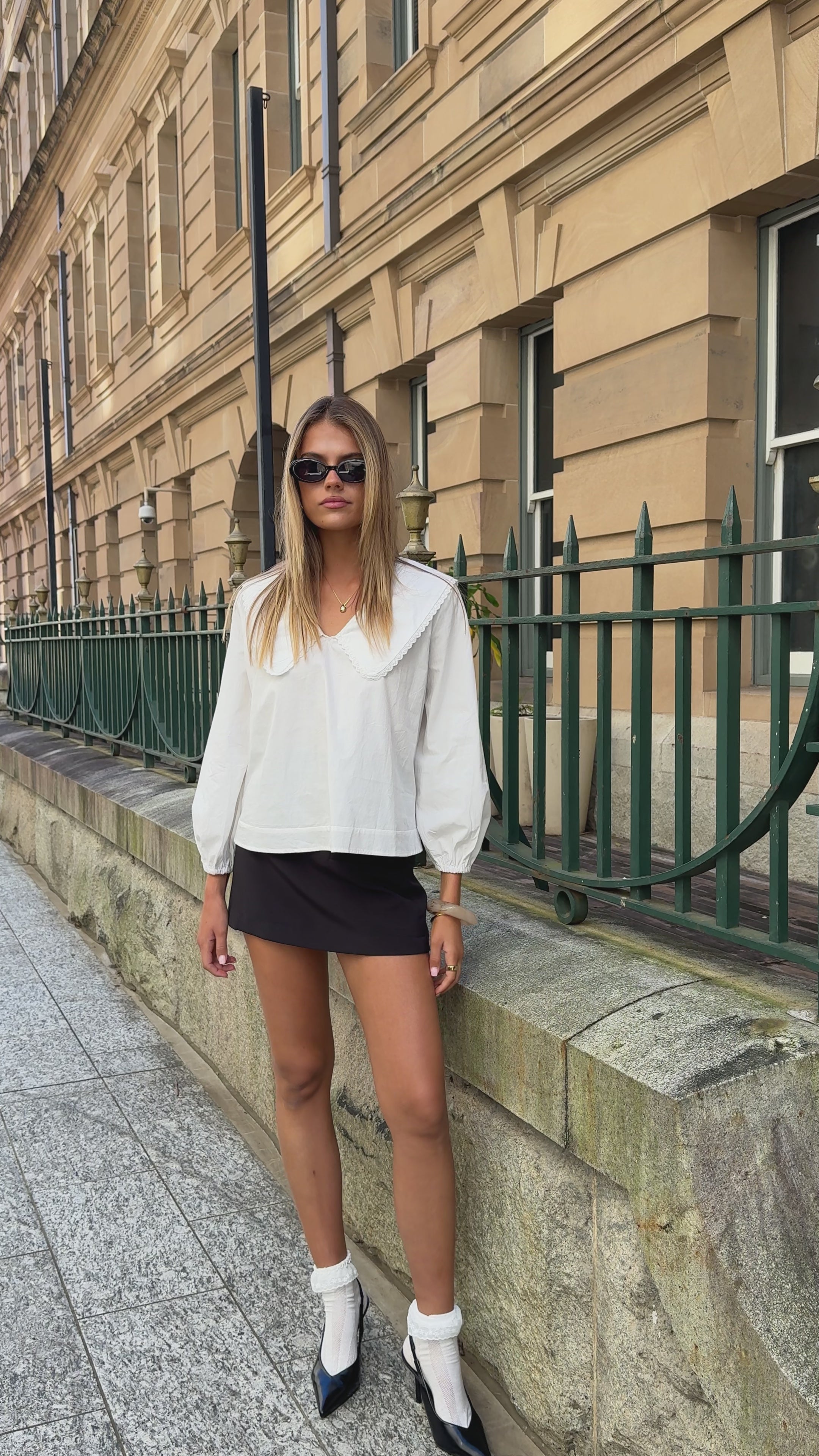 Load video: Jessica Skort - Black - Billy J