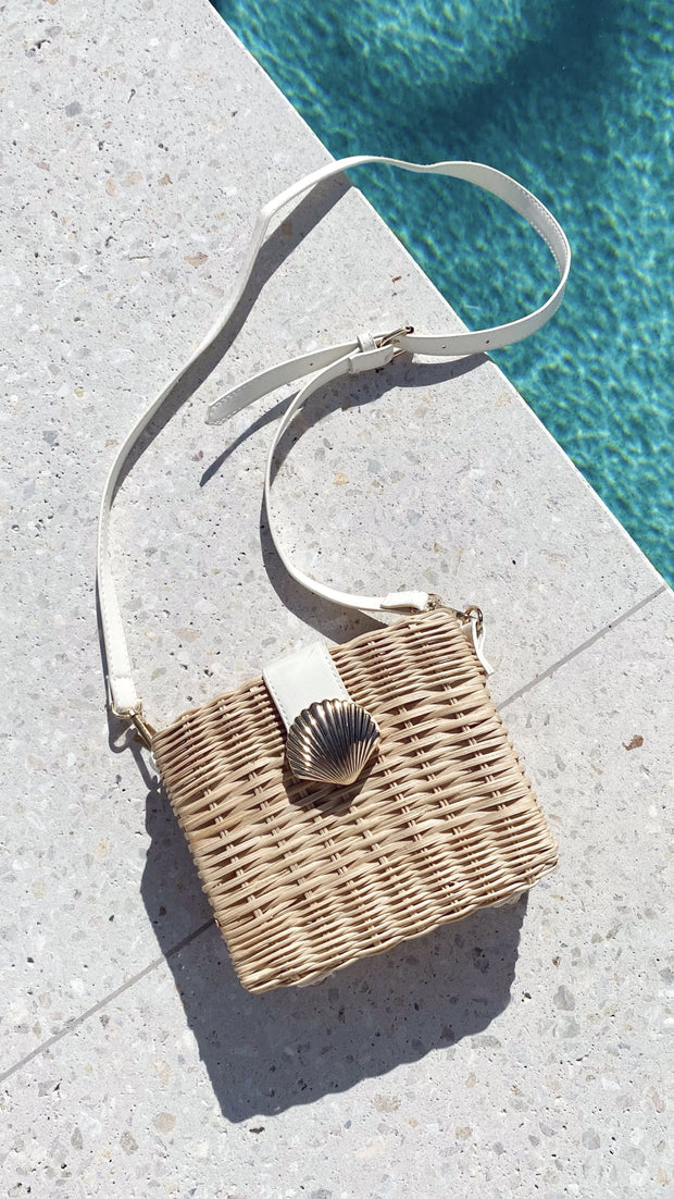 Lucinda Straw Shell Bag - Billy J